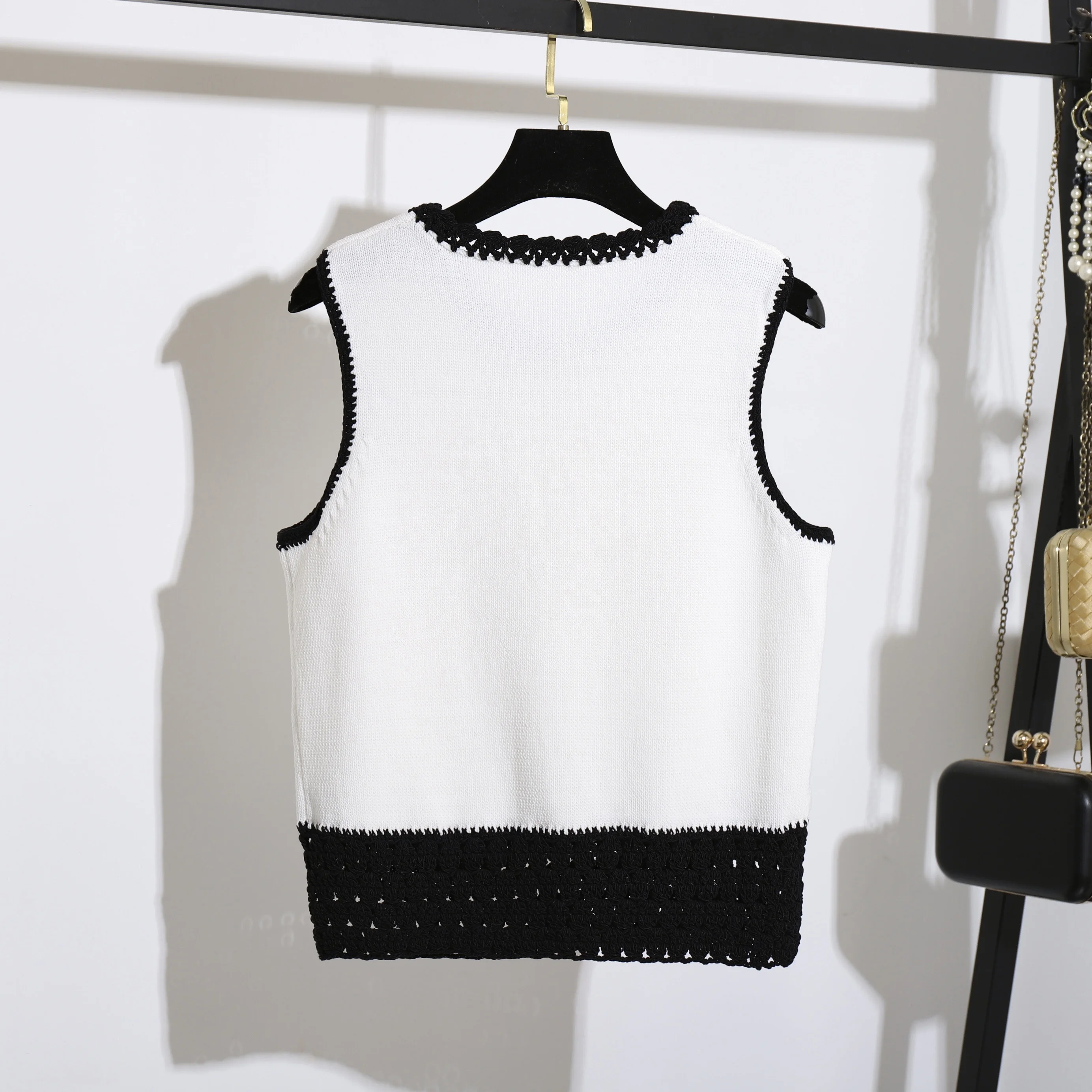 Luxury Torchon Lace Black White Sleeveless Knitted Cotton Sweater Vests Women