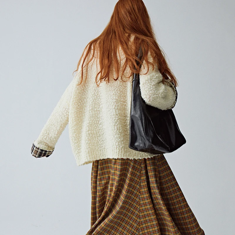 Luxury O Neck Pullover Beige Oversized Hand Knitted Wool Sweaters Women