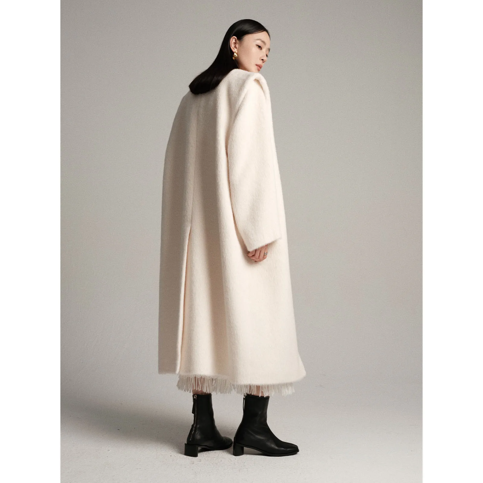 100 % Sully Alpaca Wool Fashionable Three-dimensional Padded Shoulder Shape Double-breasted Long Coat