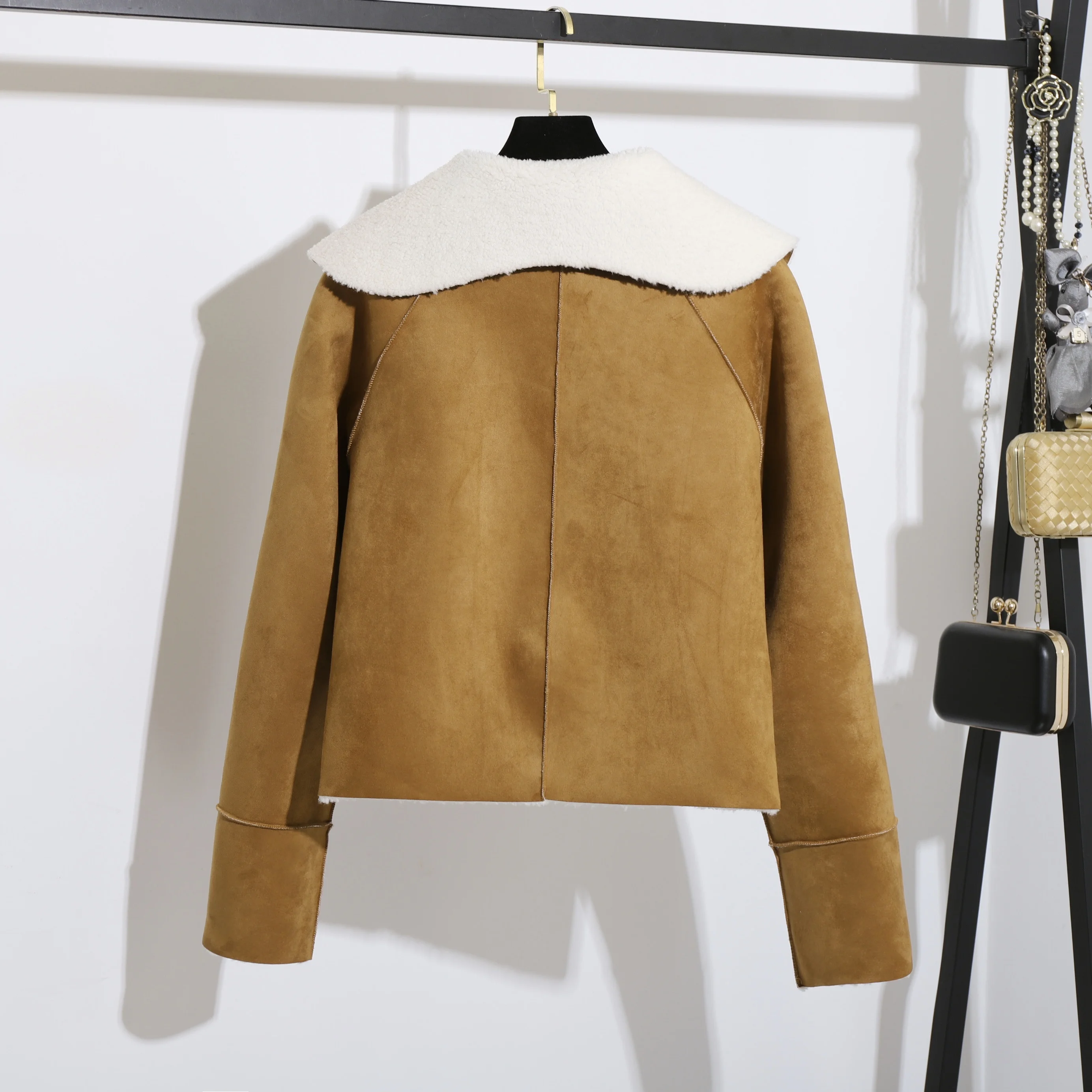 Turn Down Collar Solid Motorcycle Shearling Coat Women Cropped Vegan Leather Jacket With Lamb Fur