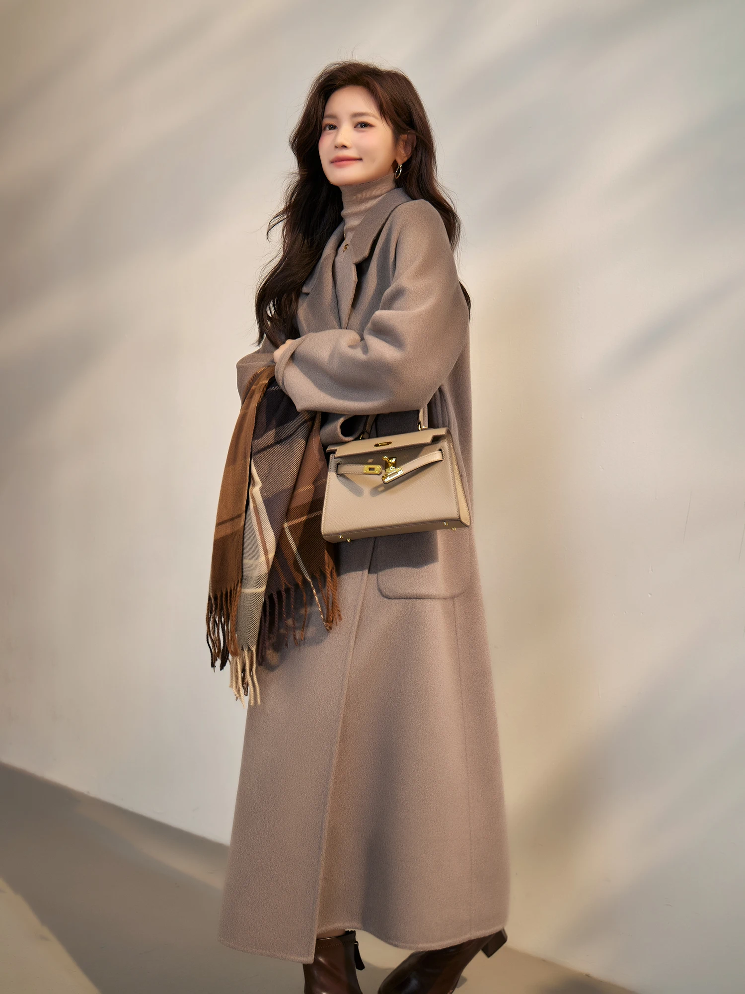 Oatmeal Double-faced Cashmere Coat for Women, Mid-length, Popular Autumn and Winter Style, Suit-style Woolen Coat